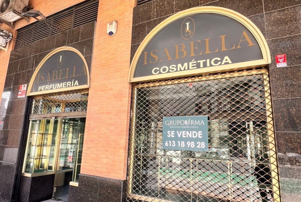 ¡FANTASTICO LOCAL EN AVENIDA MANUEL DEL VALLE!