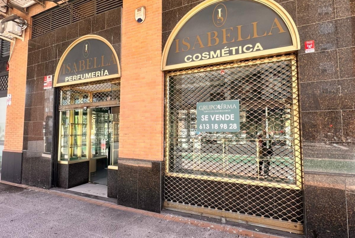 ¡FANTASTICO LOCAL EN AVENIDA MANUEL DEL VALLE!