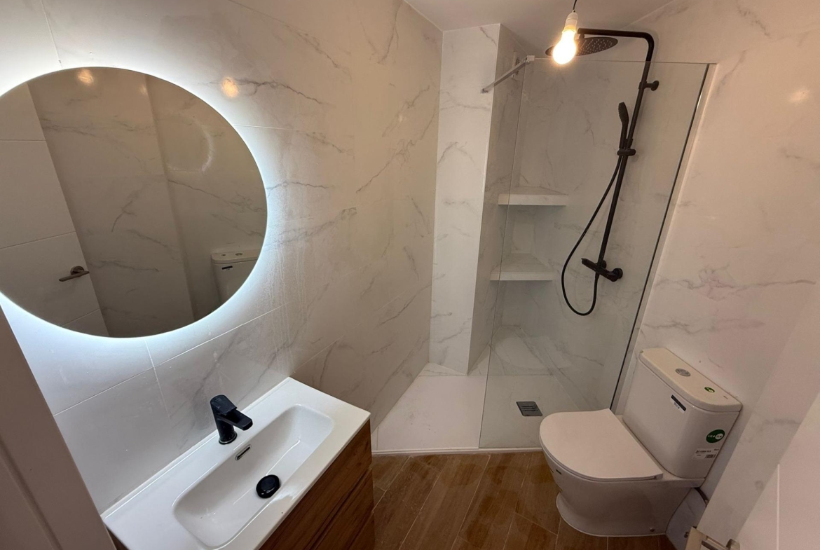 Piso en venta 74 m² 2 hab.