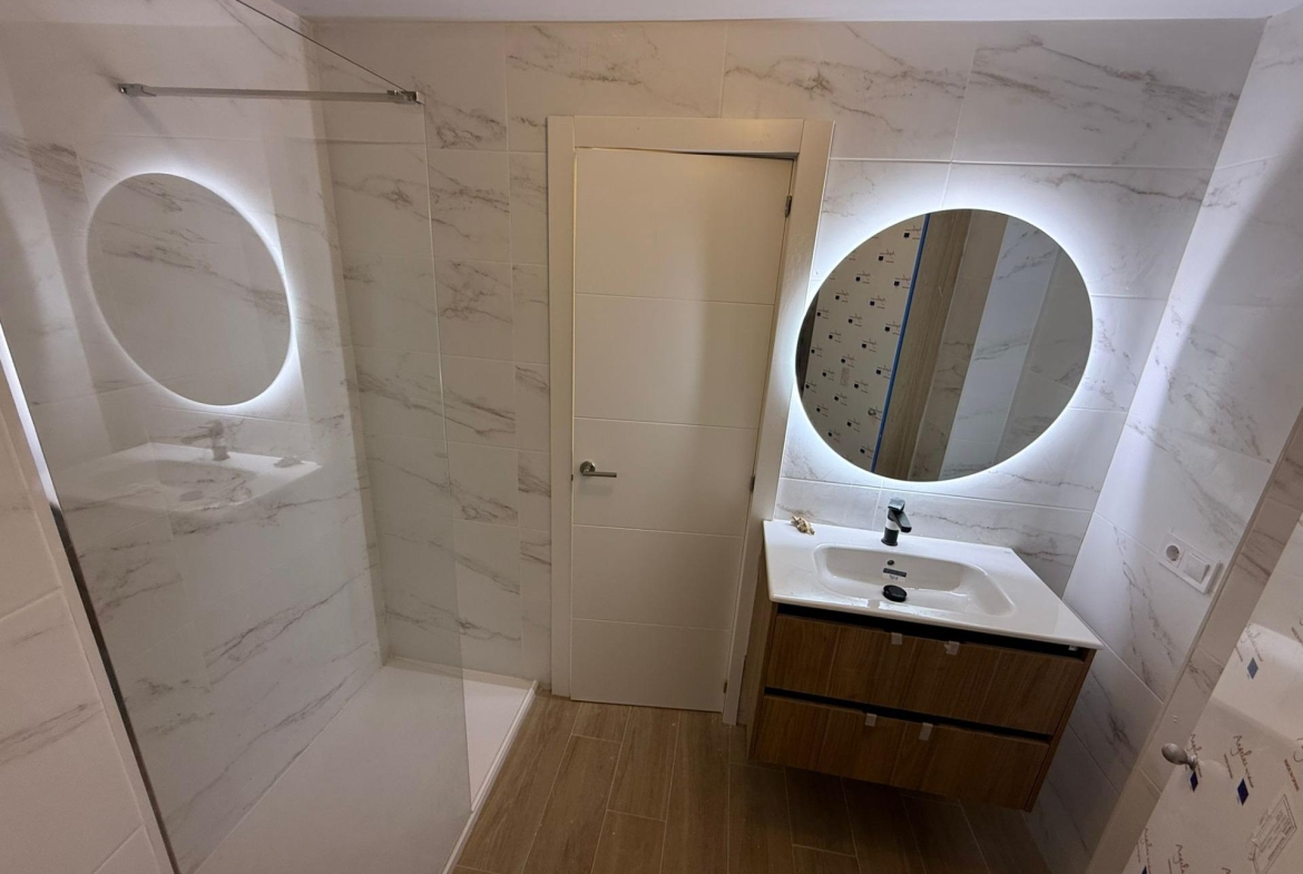 Piso en venta 74 m² 2 hab.