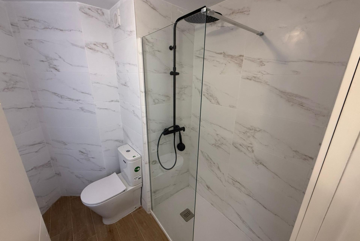 Piso en venta 74 m² 2 hab.