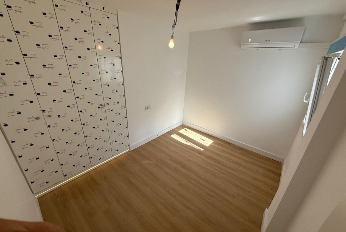 Piso en venta 74 m² 2 hab.