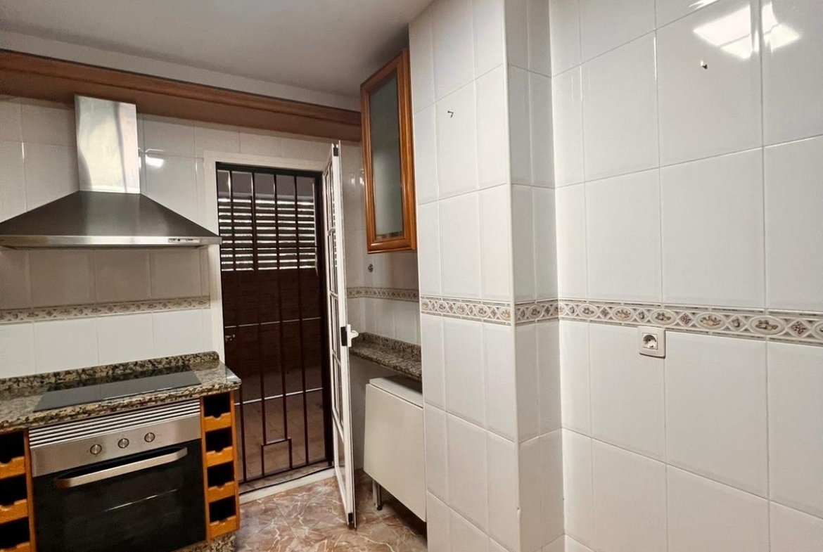 ¡ESTUPENDO PISO EN ALQUILER EN NUEVO PARQUE!