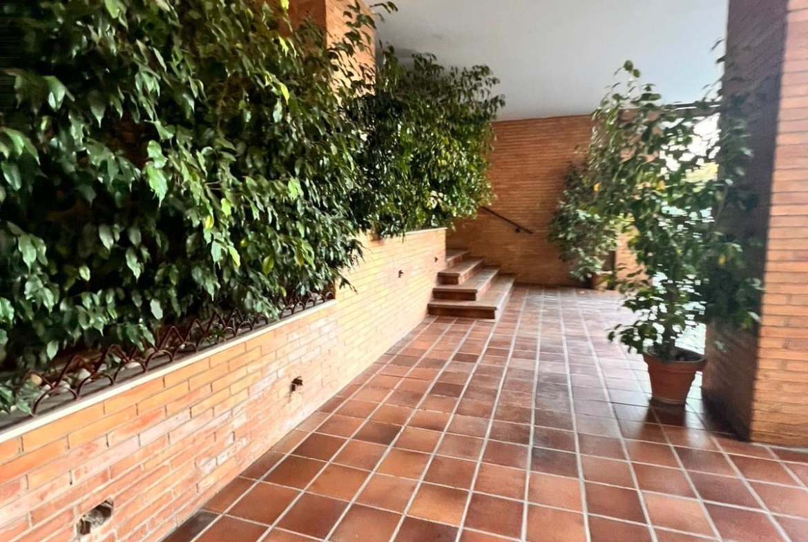 ¡ESTUPENDO PISO EN ALQUILER EN NUEVO PARQUE!