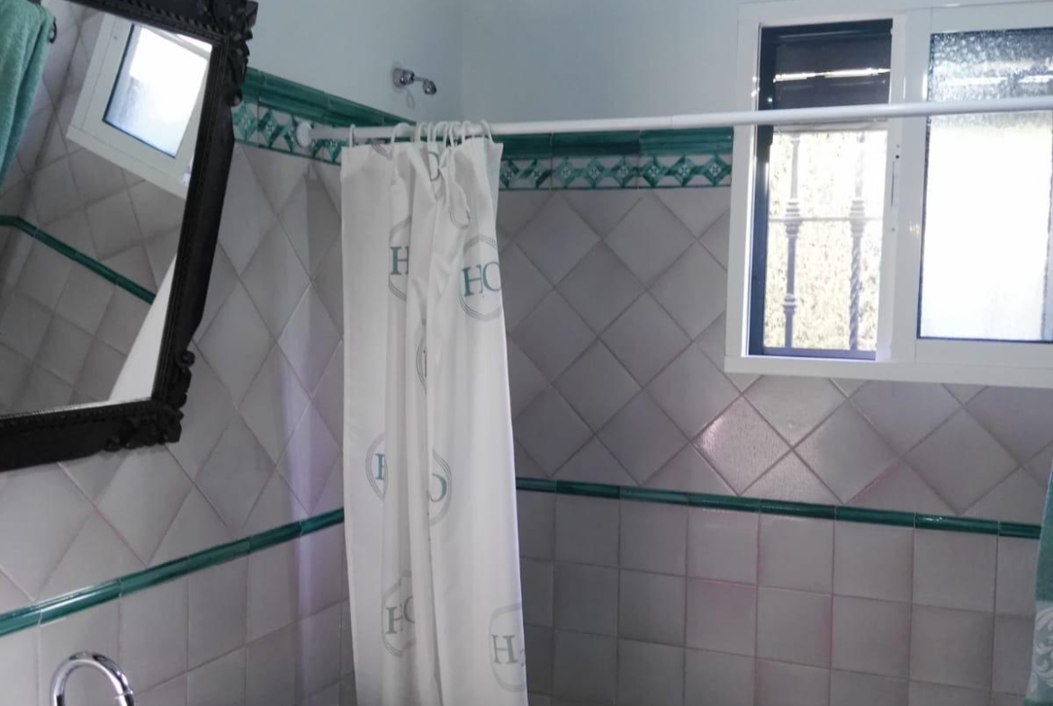 ¡CHALET EN VENTA EN URBANIZACION PRADOLLANO!