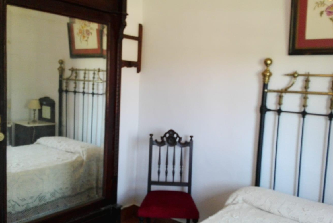¡CHALET EN VENTA EN URBANIZACION PRADOLLANO!