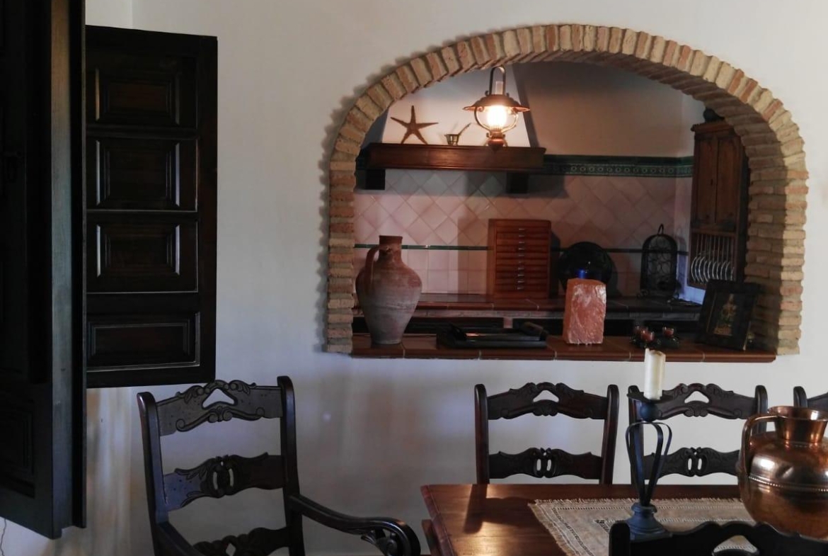 ¡CHALET EN VENTA EN URBANIZACION PRADOLLANO!