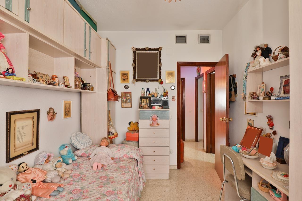 ¡FANTASTICO PISO EN URBANIZACIÓN PARQUEFLORES!
