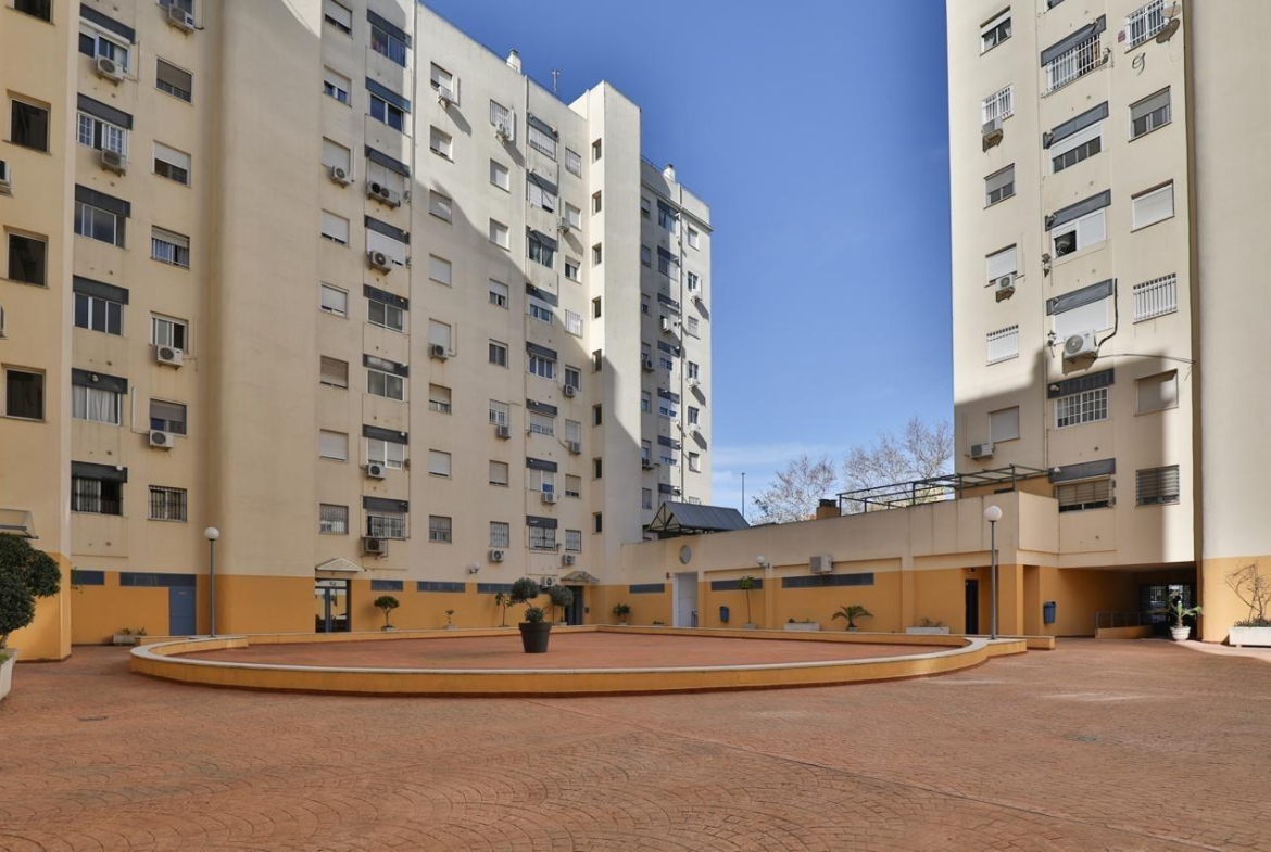 ¡FANTASTICO PISO EN URBANIZACIÓN PARQUEFLORES!