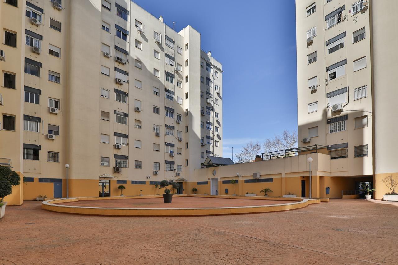 ¡FANTASTICO PISO EN URBANIZACIÓN PARQUEFLORES!