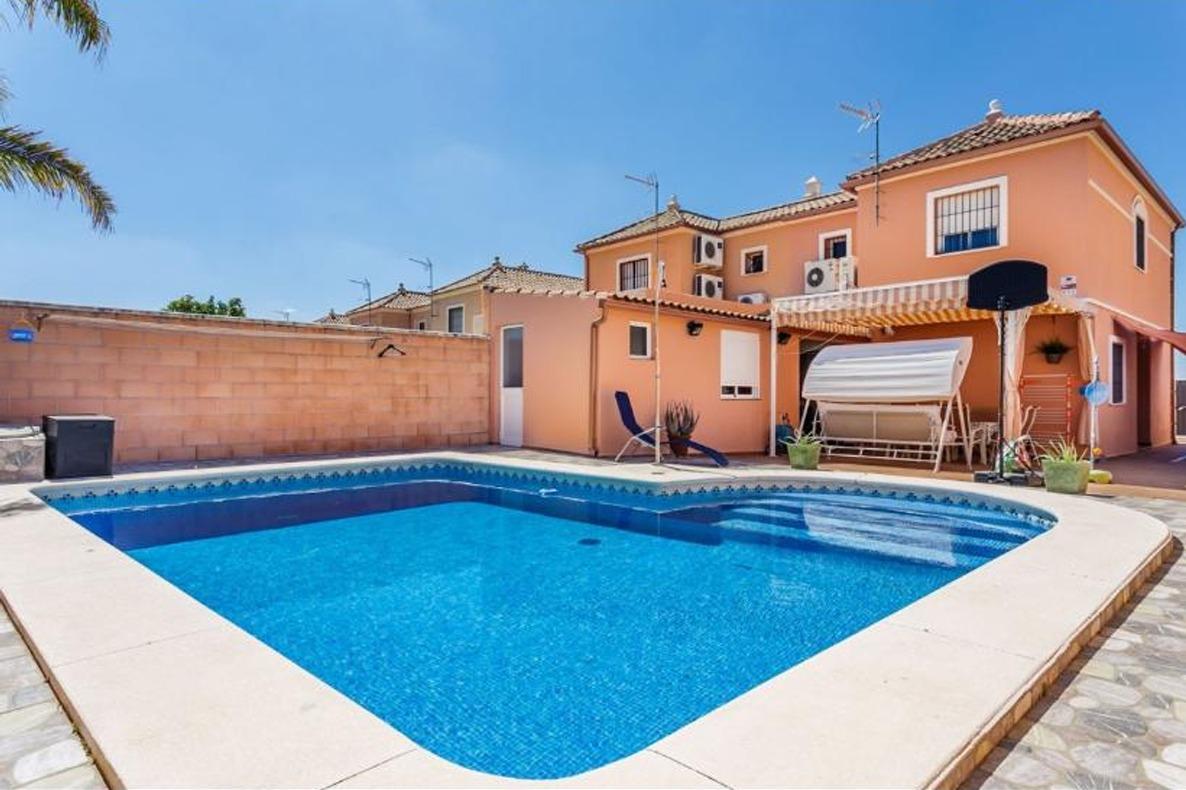 ¡¡ESTUPENDO CHALET PAREADO EN ESPARTINAS!!