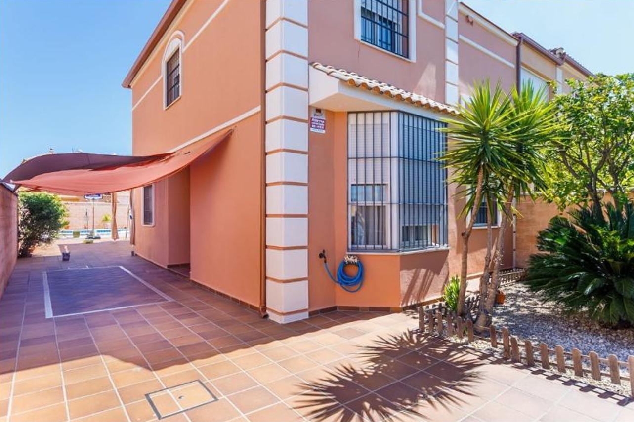 ¡¡ESTUPENDO CHALET PAREADO EN ESPARTINAS!!