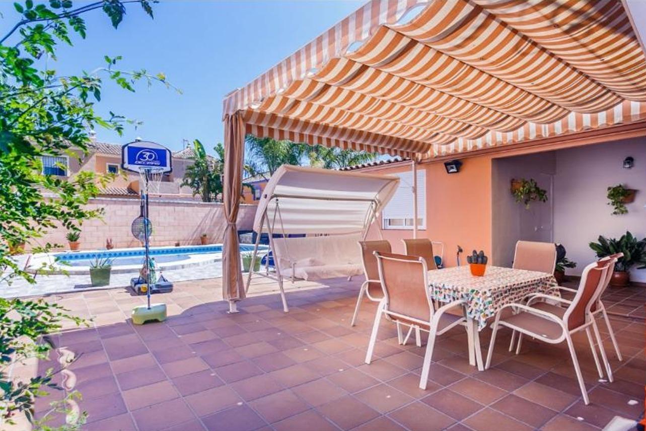 ¡¡ESTUPENDO CHALET PAREADO EN ESPARTINAS!!