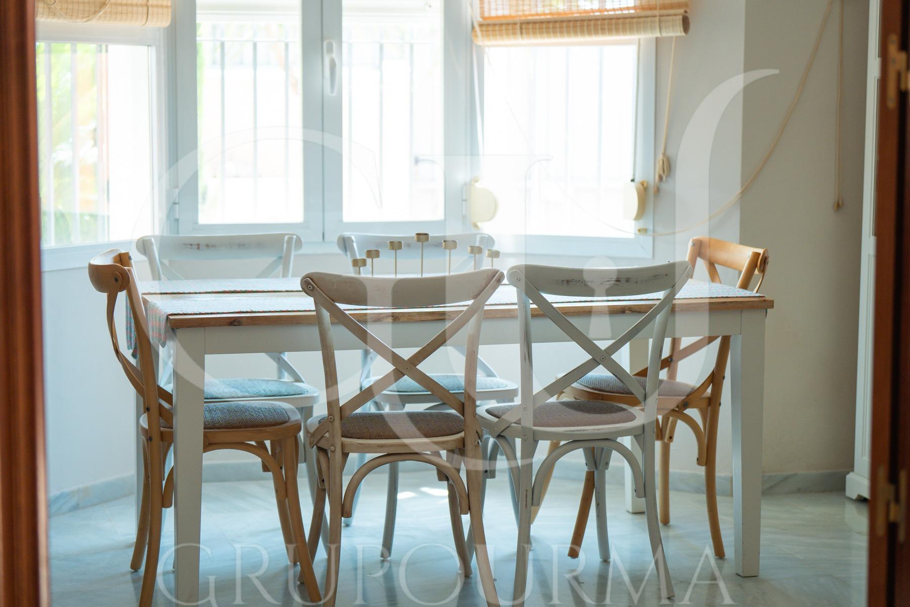 ¡¡ESTUPENDO CHALET PAREADO EN ESPARTINAS!!