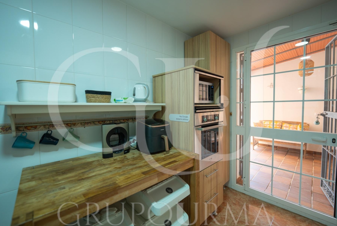 ¡¡ESTUPENDO CHALET PAREADO EN ESPARTINAS!!
