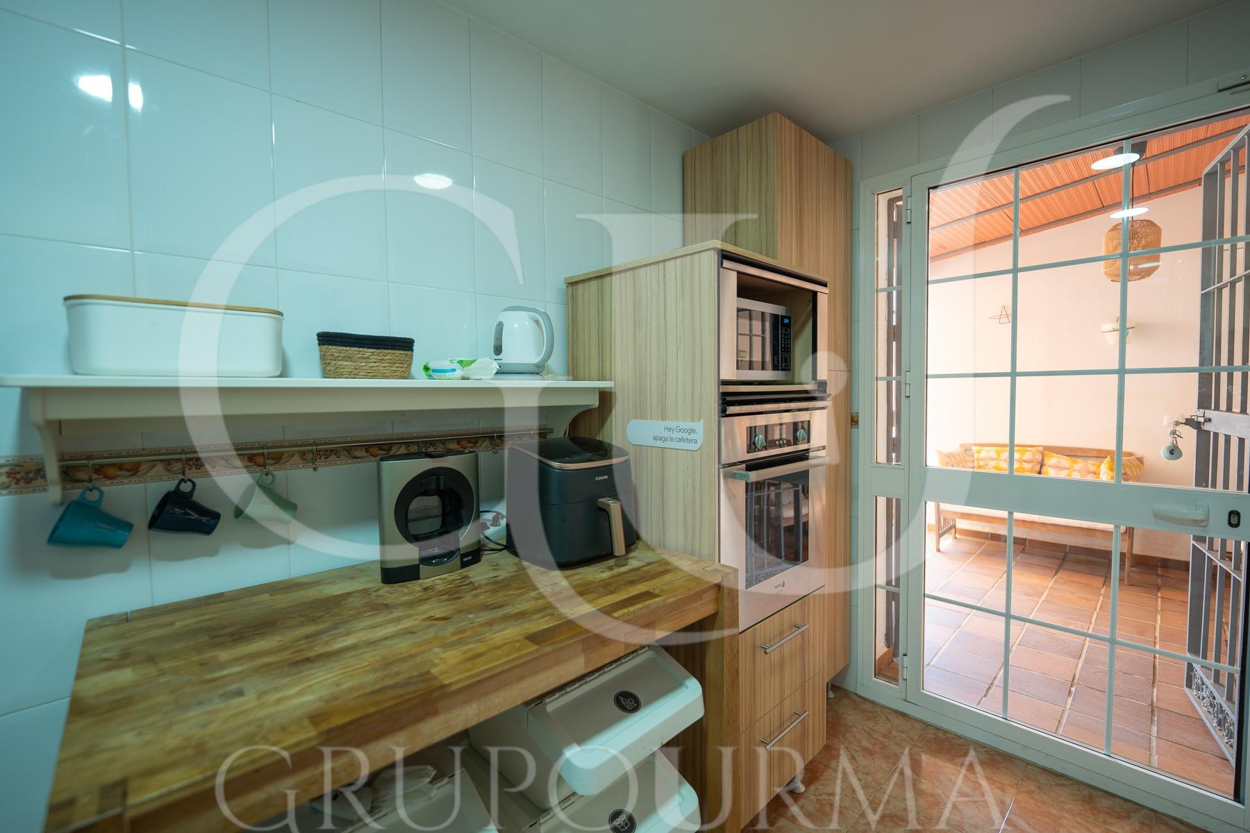 ¡¡ESTUPENDO CHALET PAREADO EN ESPARTINAS!!