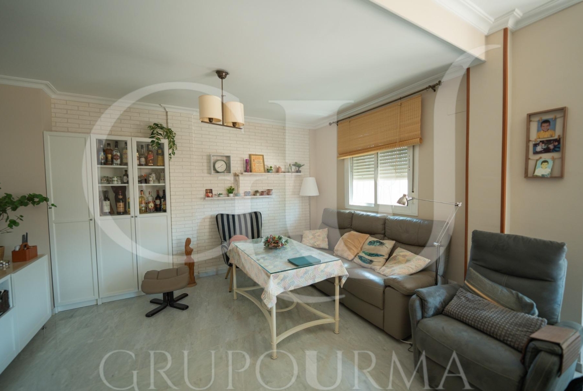 ¡¡ESTUPENDO CHALET PAREADO EN ESPARTINAS!!