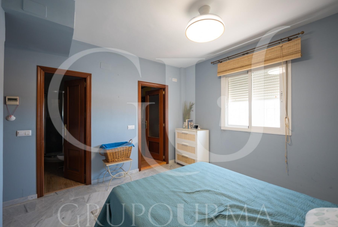 ¡¡ESTUPENDO CHALET PAREADO EN ESPARTINAS!!