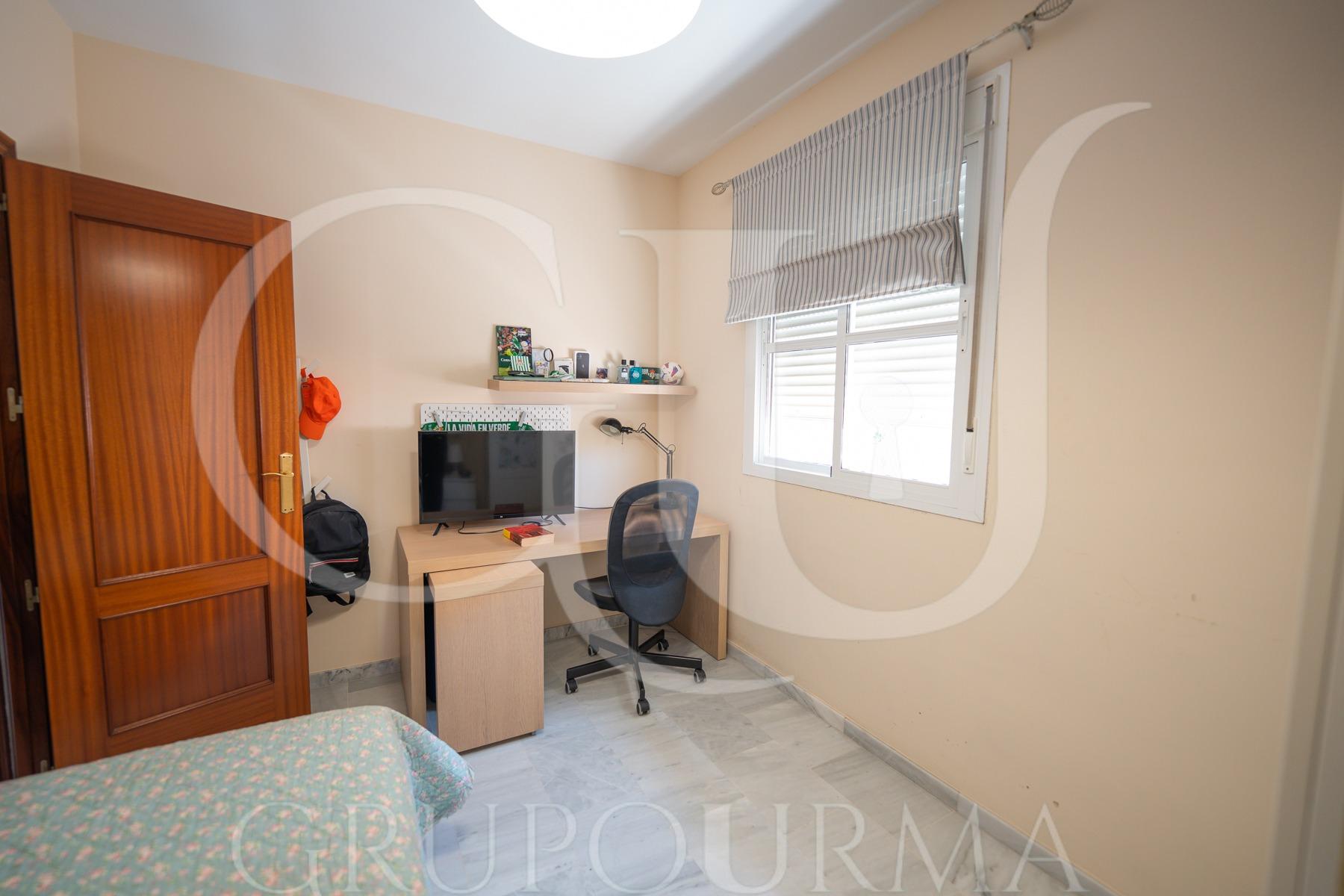 ¡¡ESTUPENDO CHALET PAREADO EN ESPARTINAS!!