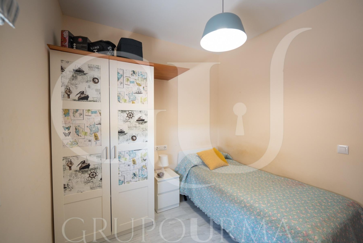 ¡¡ESTUPENDO CHALET PAREADO EN ESPARTINAS!!