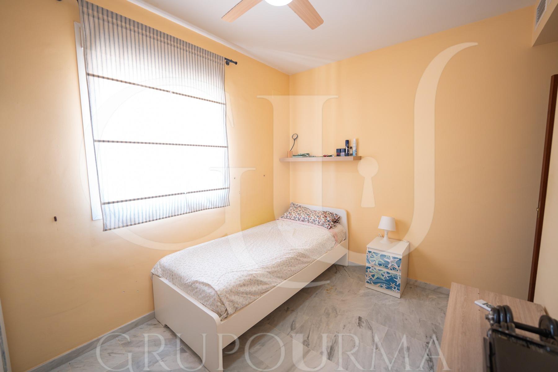 ¡¡ESTUPENDO CHALET PAREADO EN ESPARTINAS!!