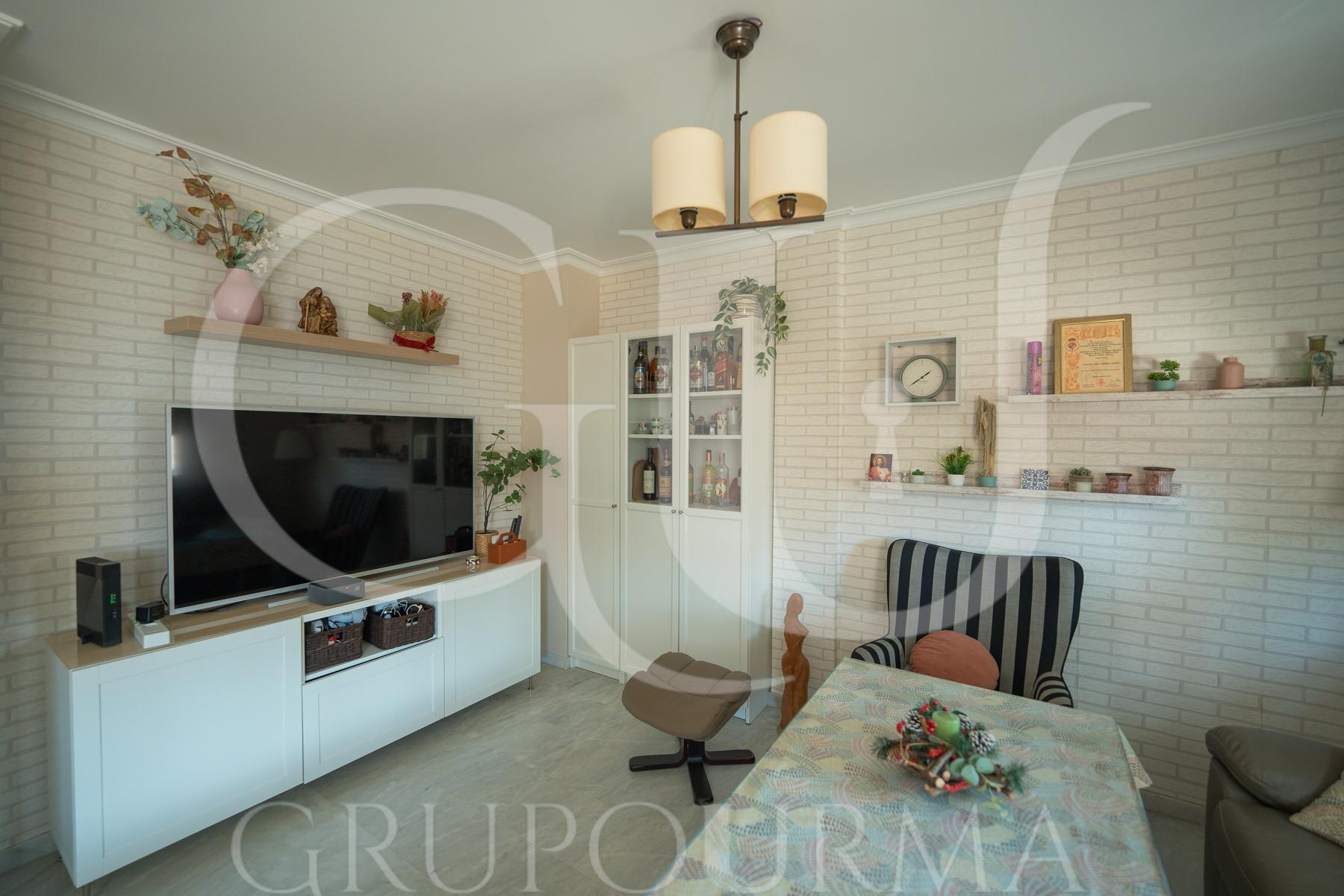 ¡¡ESTUPENDO CHALET PAREADO EN ESPARTINAS!!