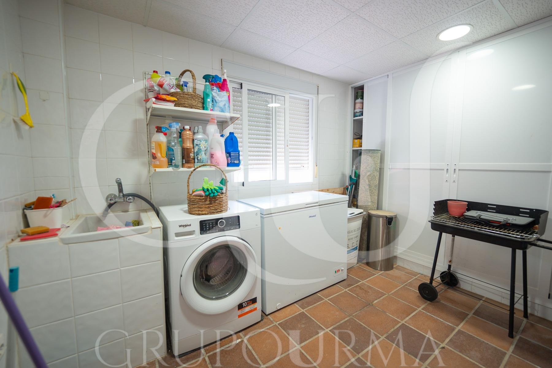 ¡¡ESTUPENDO CHALET PAREADO EN ESPARTINAS!!