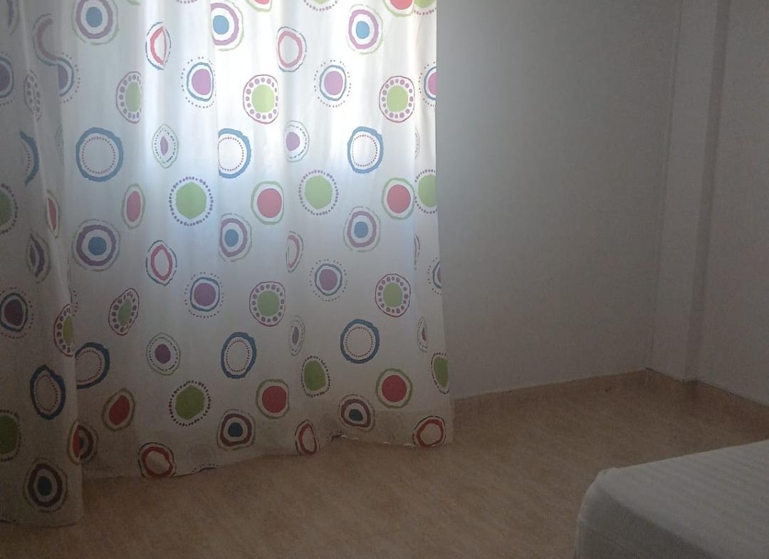 ¡ESTUPENDO PISO EN CALAHONDA!