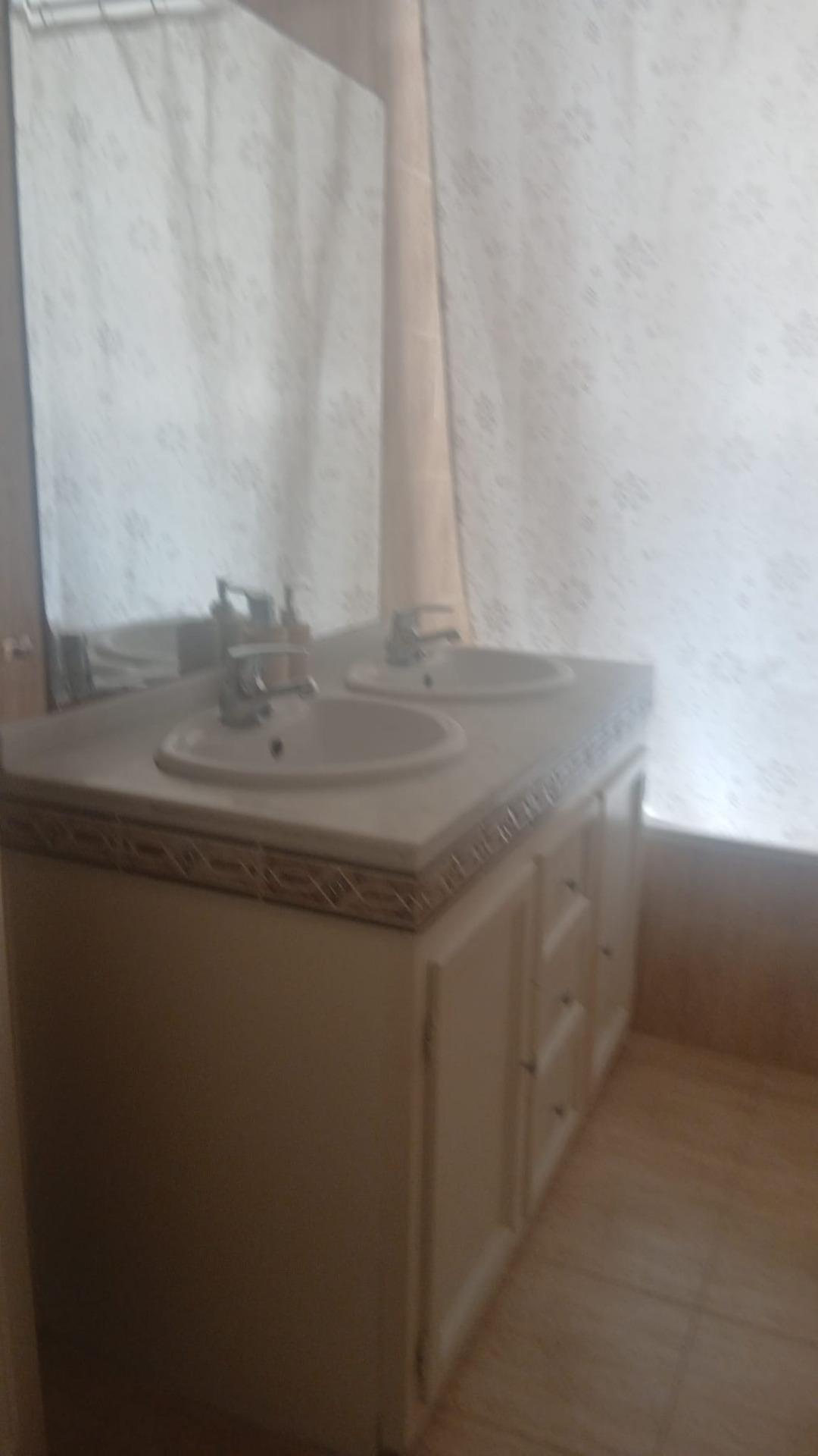¡ESTUPENDO PISO EN CALAHONDA!