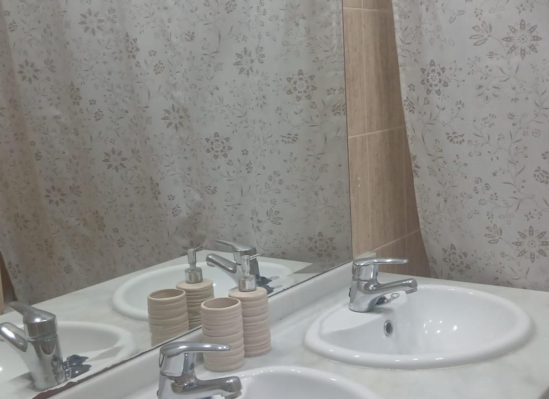 ¡ESTUPENDO PISO EN CALAHONDA!