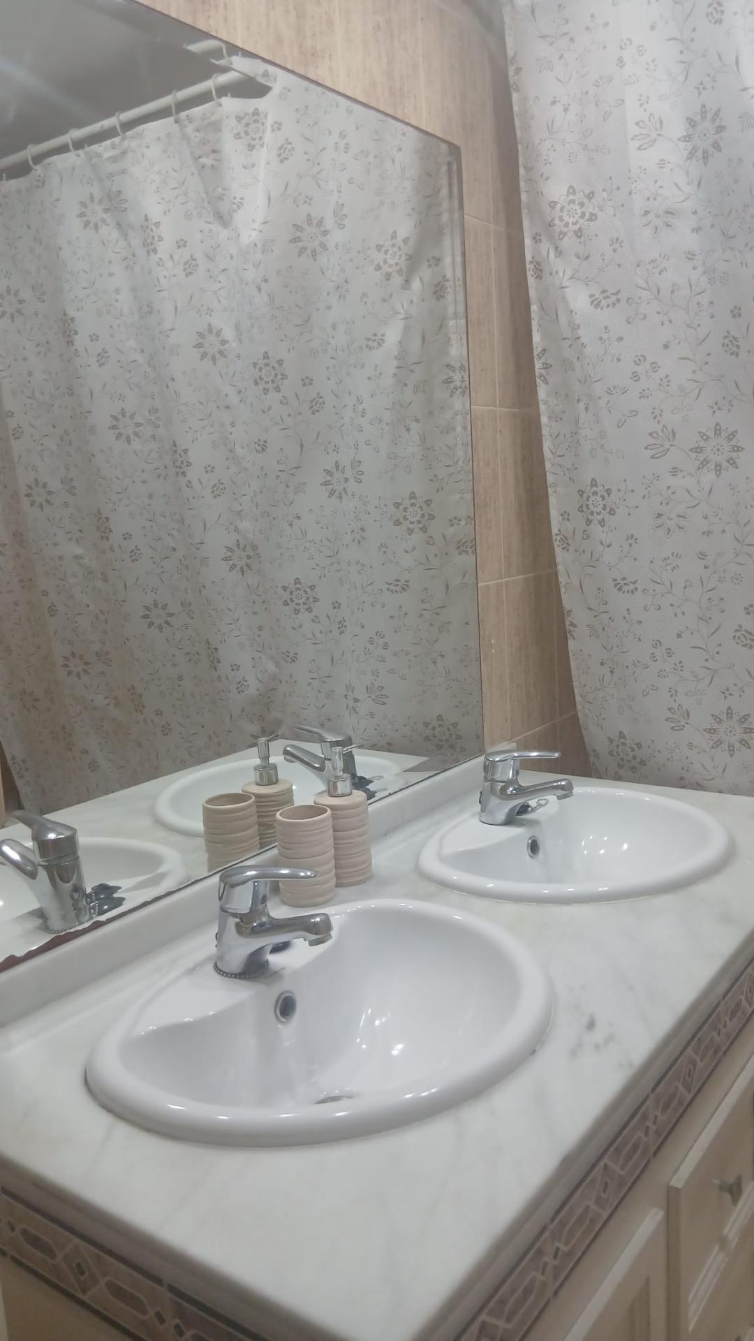 ¡ESTUPENDO PISO EN CALAHONDA!