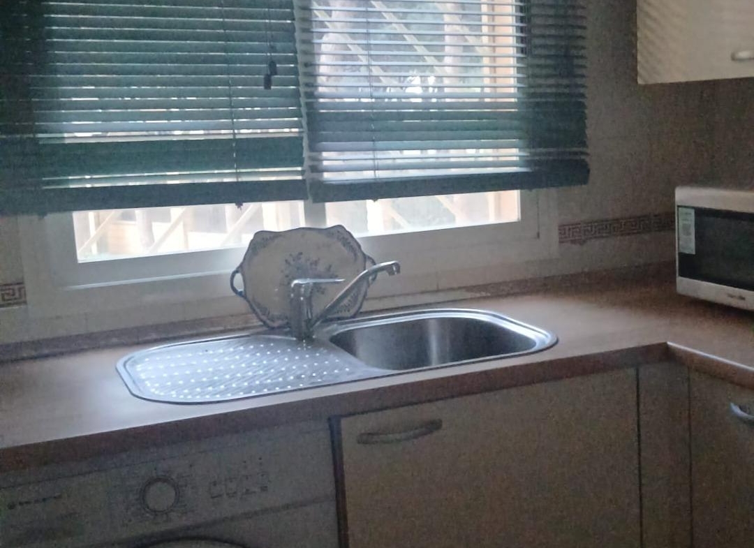 ¡ESTUPENDO PISO EN CALAHONDA!