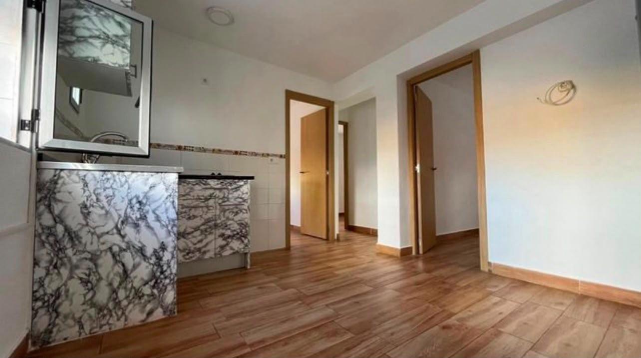 ¡ESTUPENDO PISO REFORMADO EN LOS PAJARITOS!