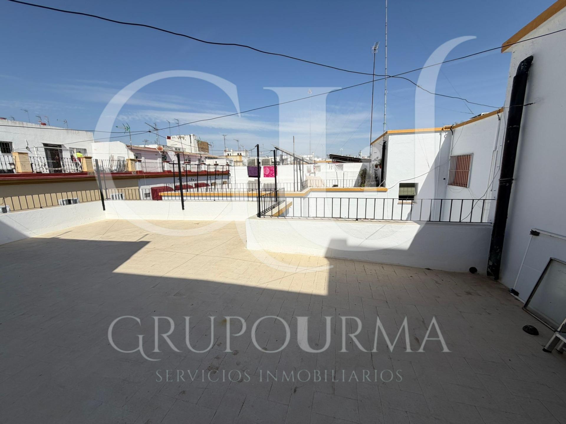 ¡ESTUPENDO PISO EN EL CENTRO DE SEVILLA!