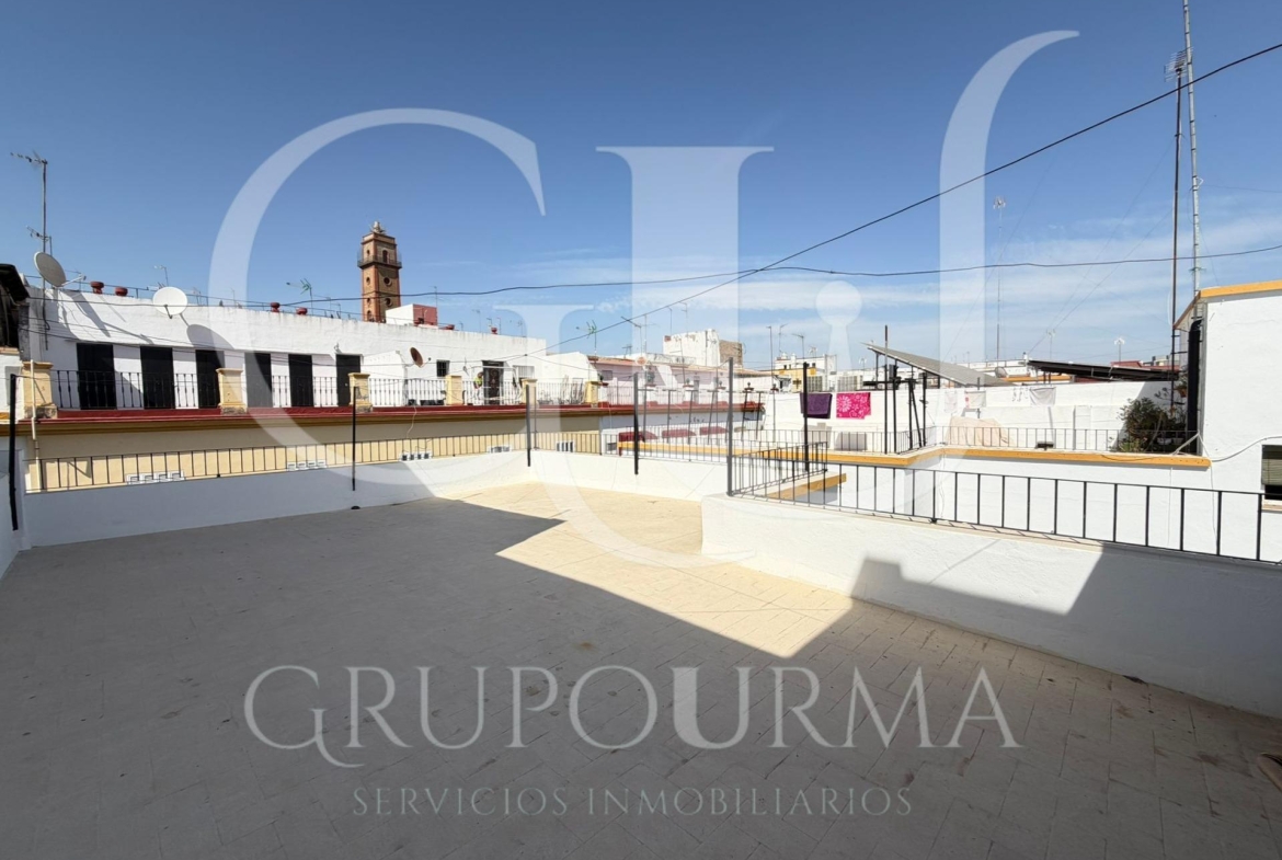 ¡ESTUPENDO PISO EN EL CENTRO DE SEVILLA!