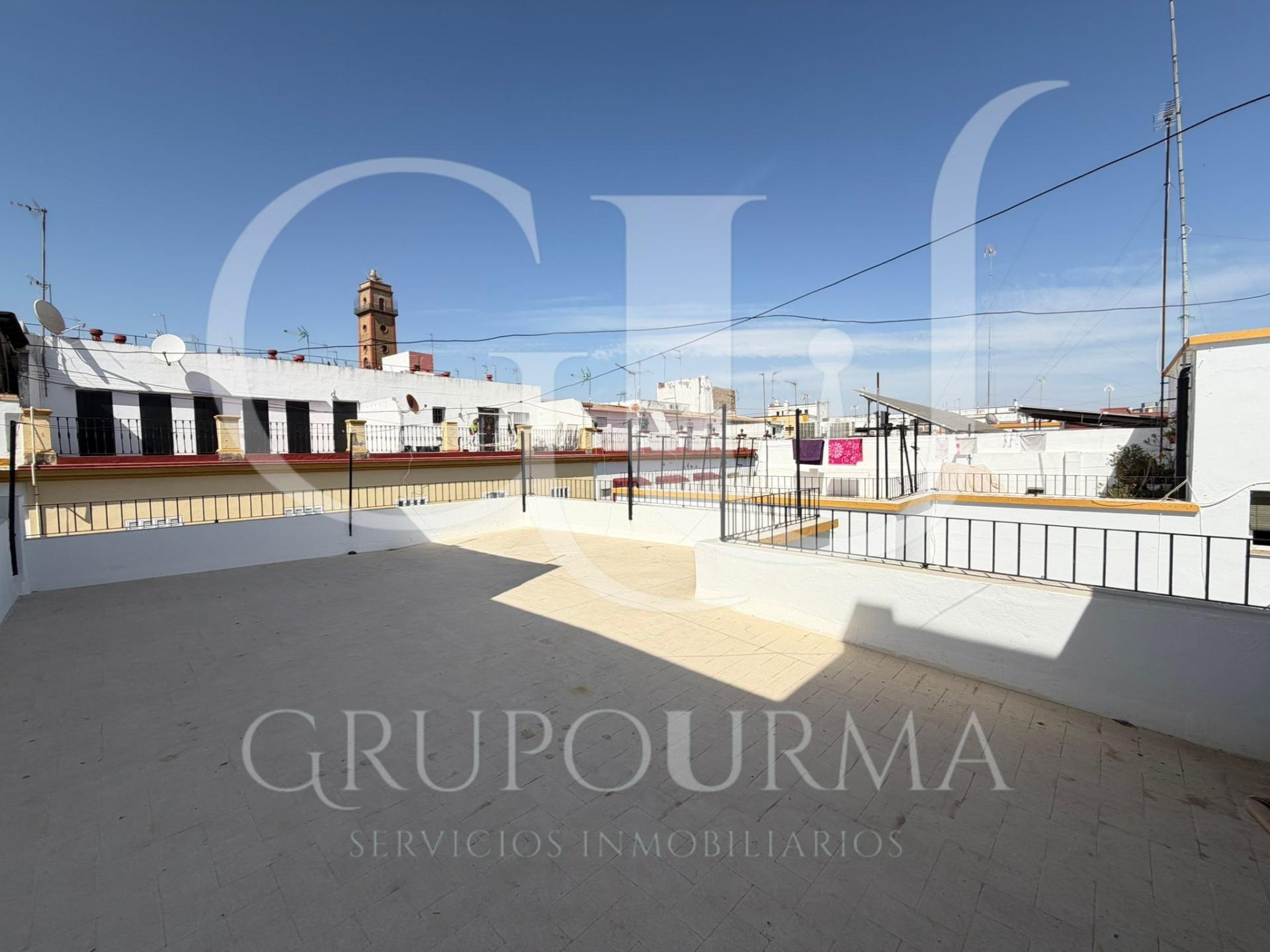¡ESTUPENDO PISO EN EL CENTRO DE SEVILLA!