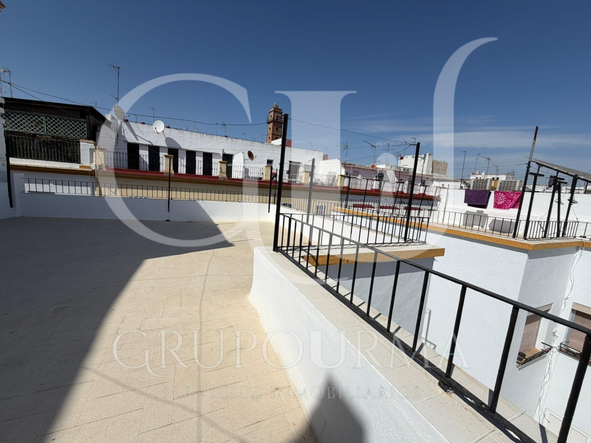 ¡ESTUPENDO PISO EN EL CENTRO DE SEVILLA!