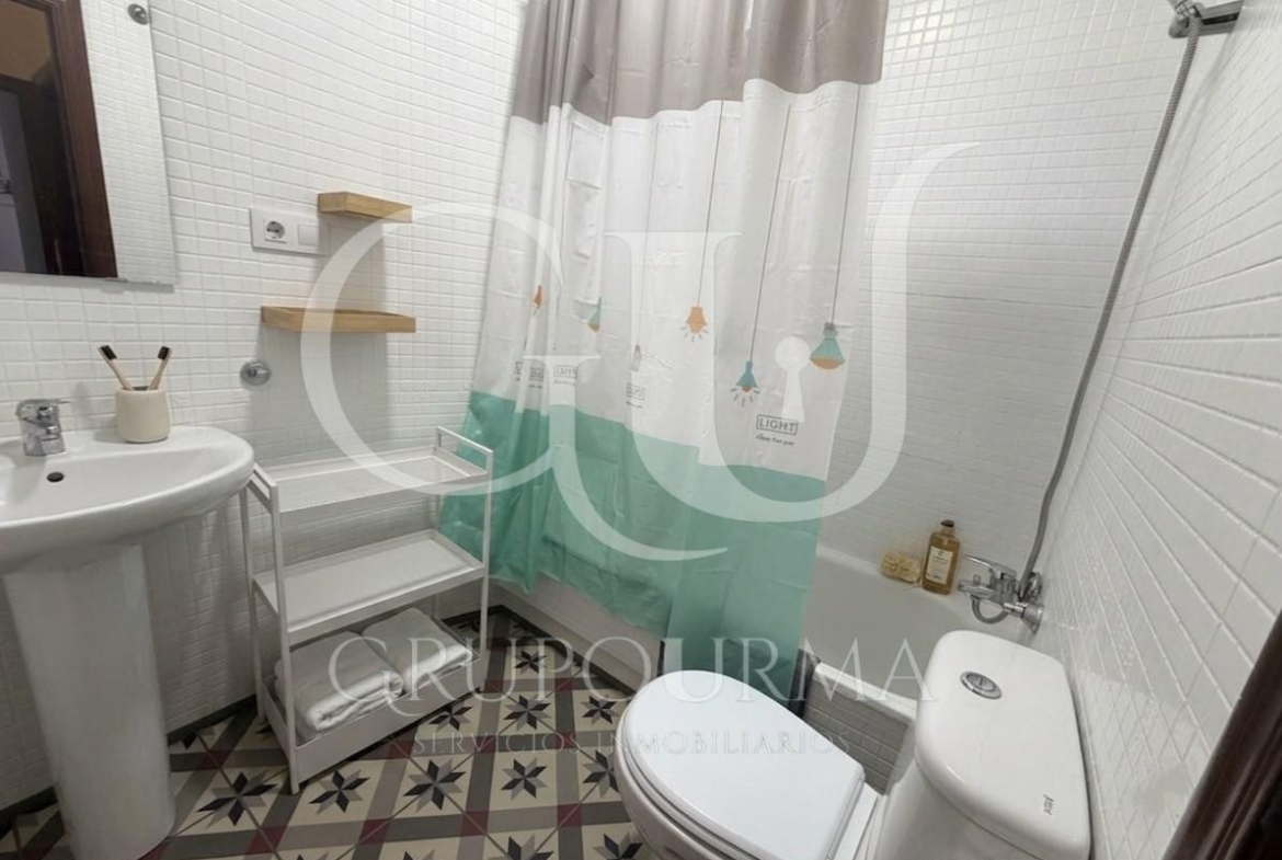 ¡ESTUPENDO PISO EN CÁDIZ!