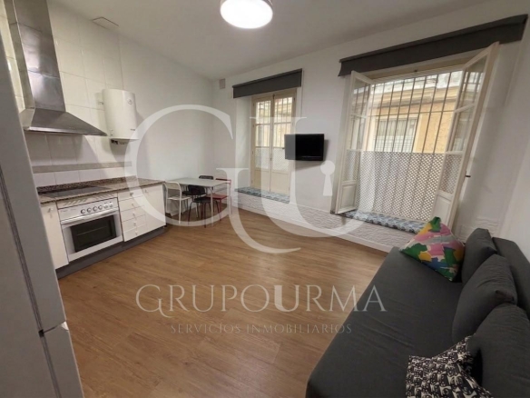 ¡ESTUPENDO PISO EN CÁDIZ!