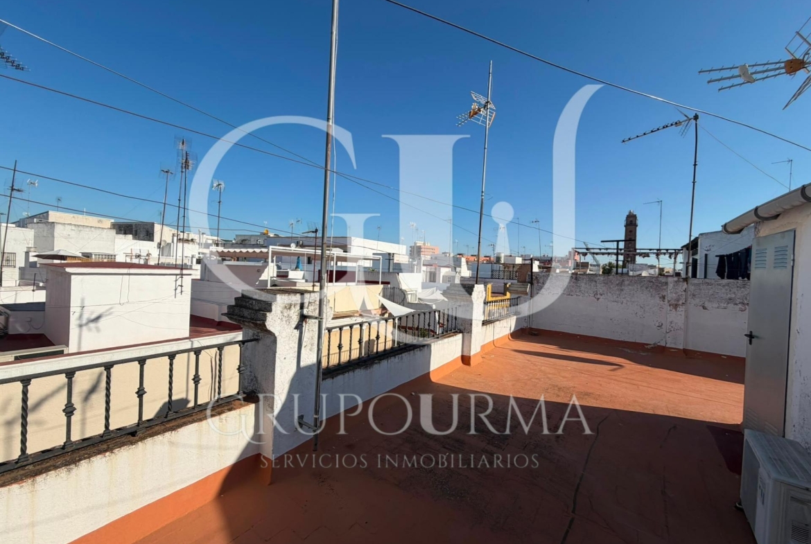 ¡FANTASTICO PISO REFORMADO! ZONA: ALAMEDA