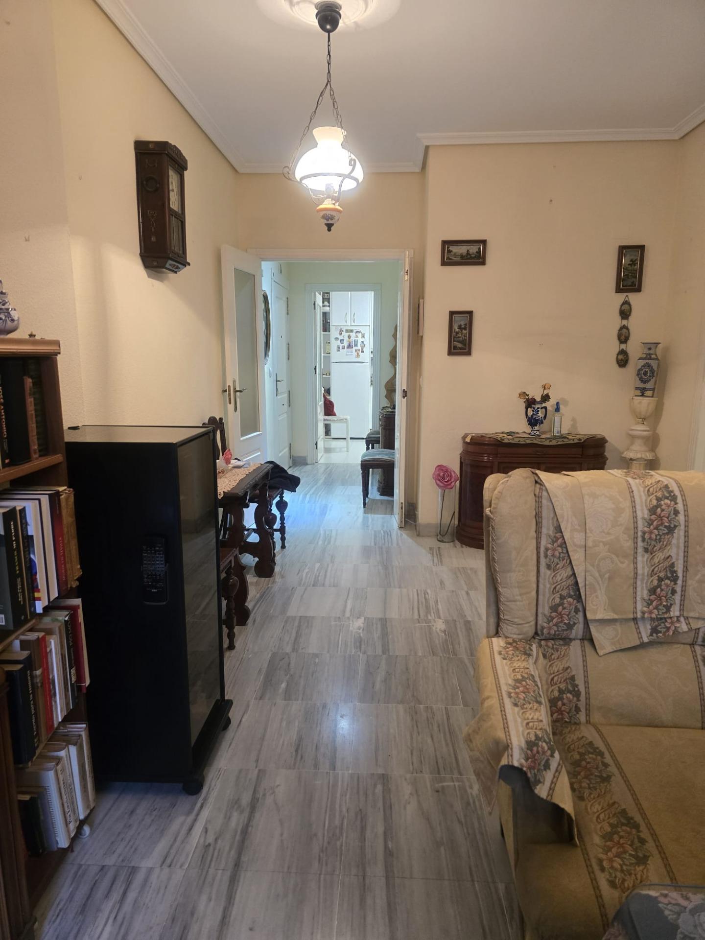 ¡PISO EN ALQUILER PARA ESTUDIANTES!