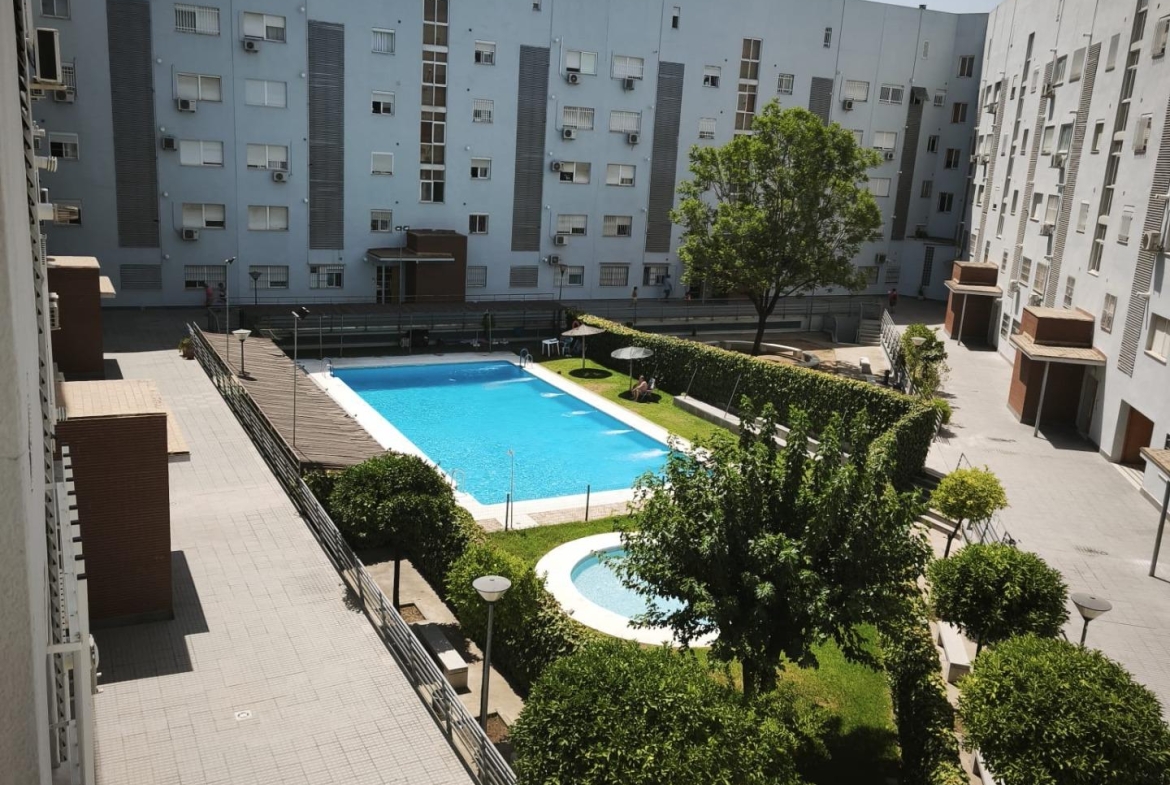 ¡¡ESTUPENDO PISO EN VENTA EN PALMETE!!