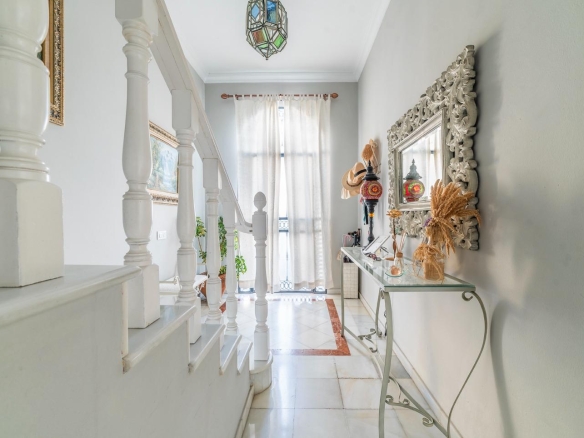 ¡¡ESTUPENDA CASA EN VENTA EN LOS ROSALES!!
