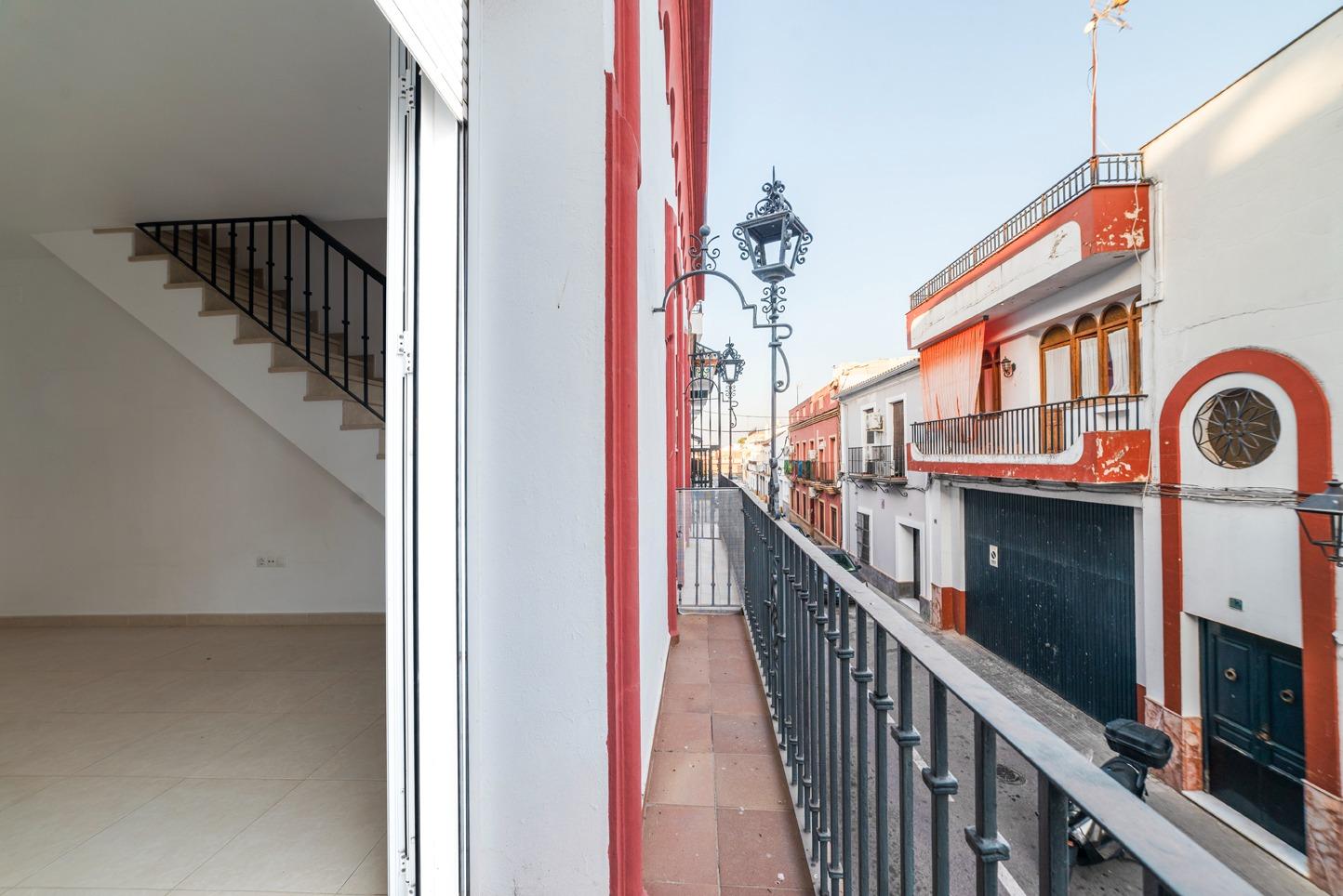 ¡MARAVILLOSO DUPLEX EN TOCINA!
