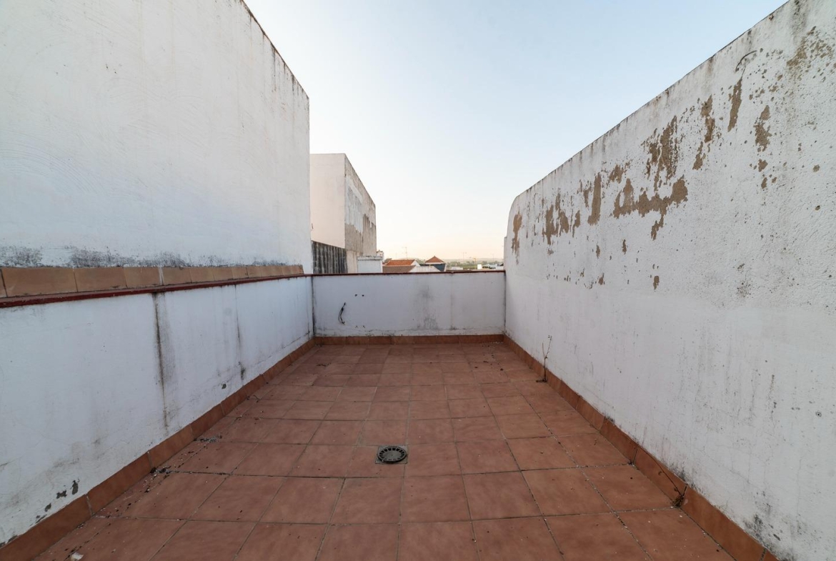 ¡MARAVILLOSO DUPLEX EN TOCINA!