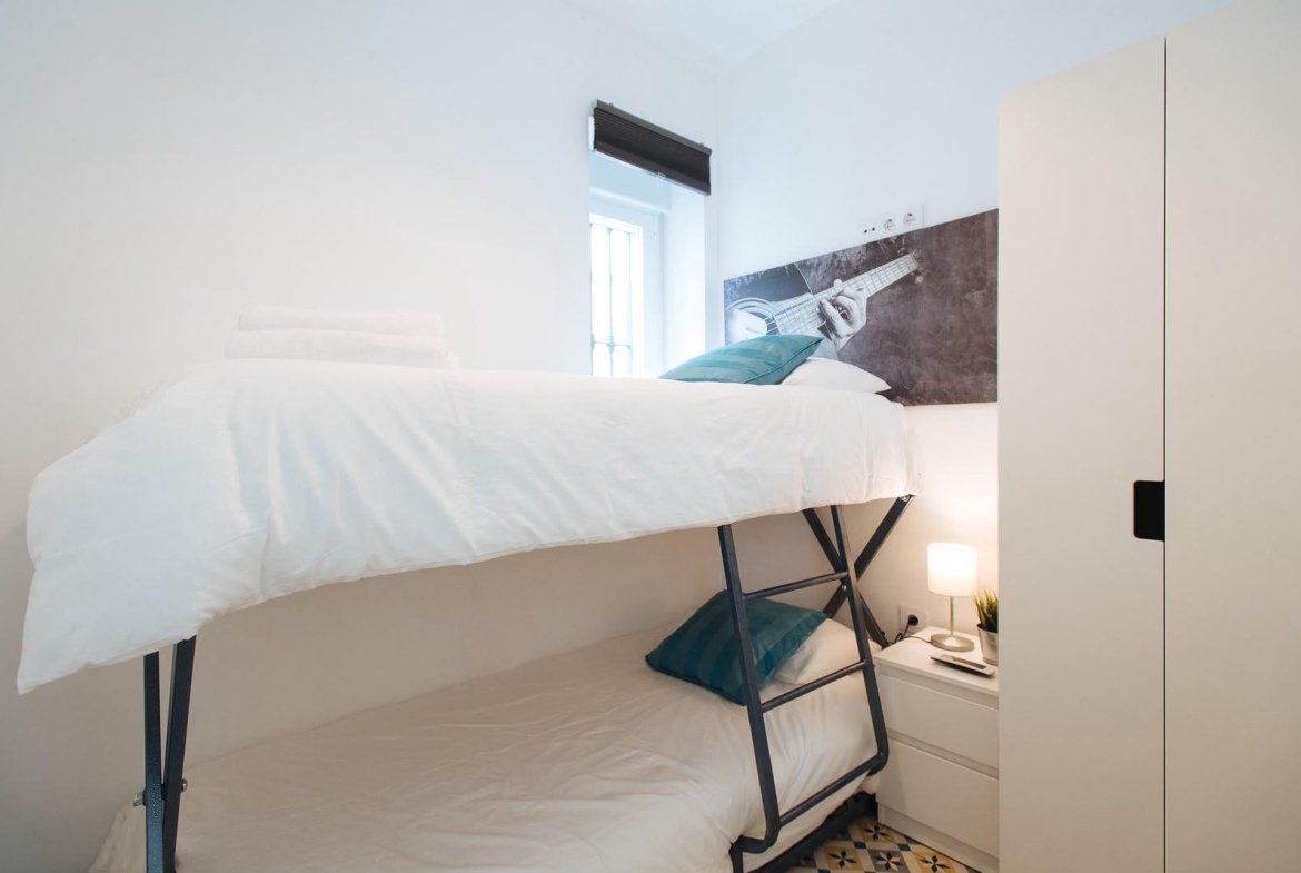 ¡ESTUPENDO CHALET REFORMADO CON LICENCIA TURISTICA! ZONA: ALAMEDA