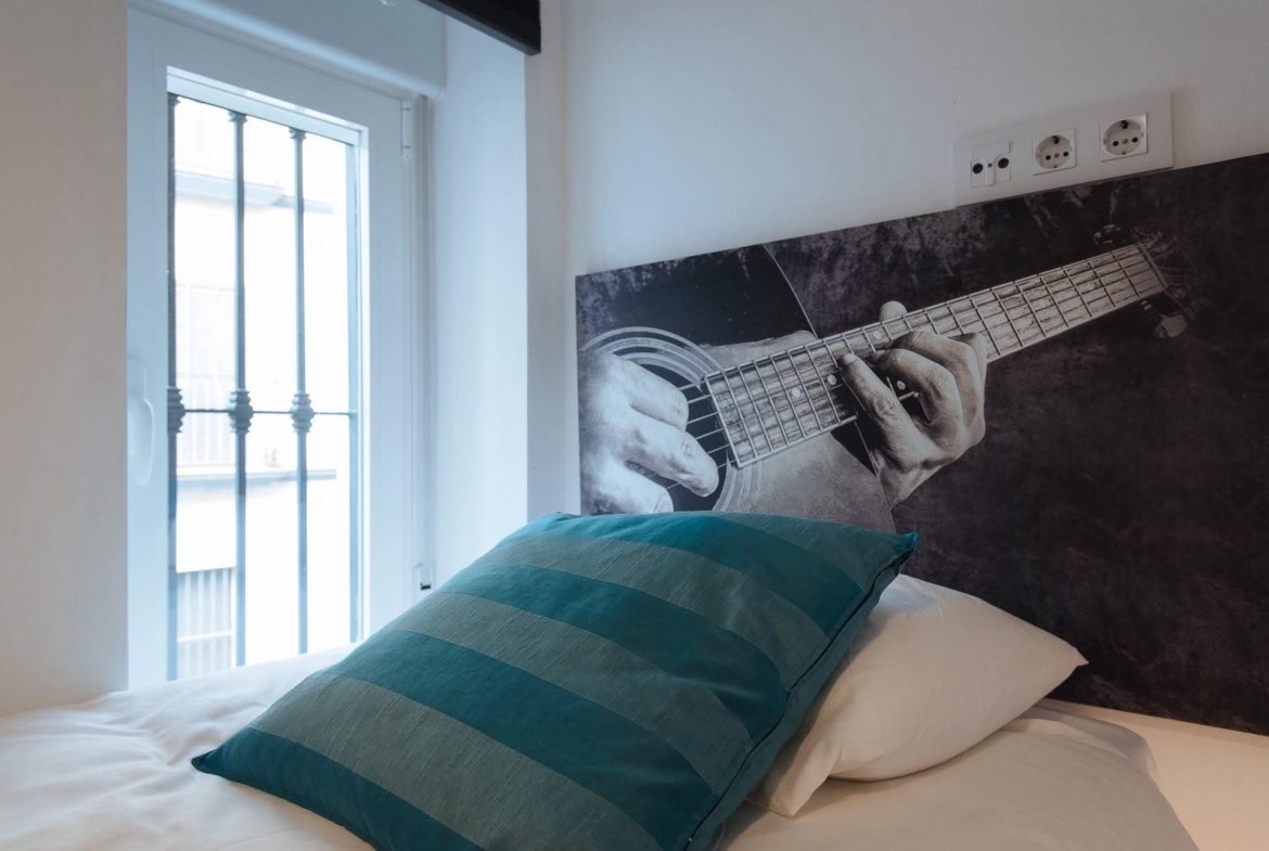 ¡ESTUPENDO CHALET REFORMADO CON LICENCIA TURISTICA! ZONA: ALAMEDA