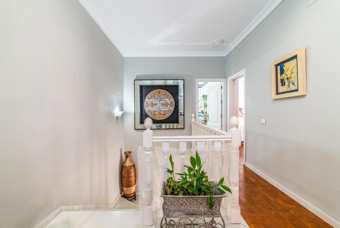 ¡¡ESTUPENDA CASA EN VENTA EN LOS ROSALES!!