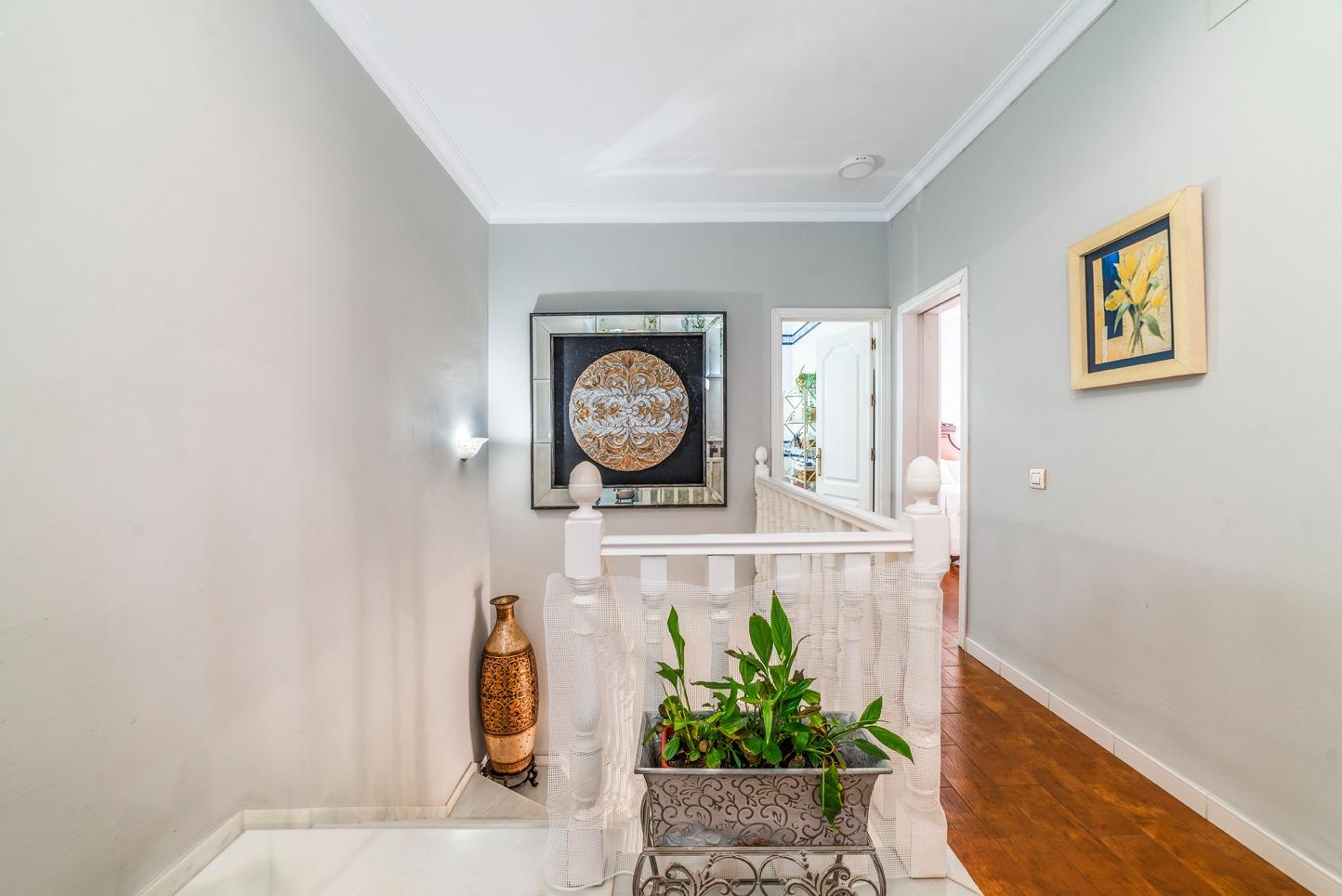 ¡¡ESTUPENDA CASA EN VENTA EN LOS ROSALES!!