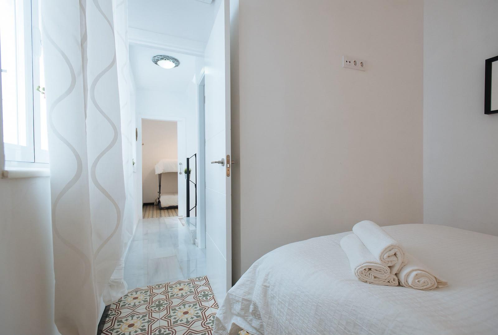 ¡ESTUPENDO CHALET REFORMADO CON LICENCIA TURISTICA! ZONA: ALAMEDA